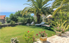 Beautiful home in Brancaleone with WiFi and 5 Bedrooms